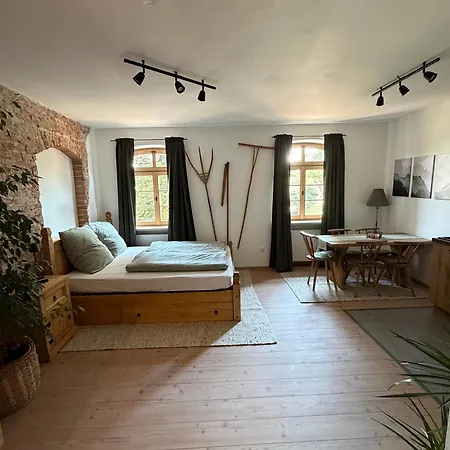 Apartman Falternhof - Geschichte Trifft Auf Design