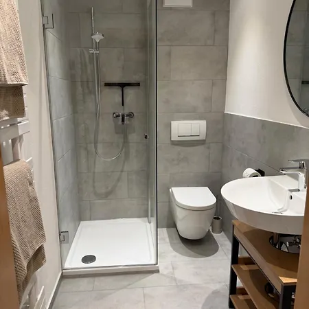 Falternhof - Geschichte Trifft Auf Design Apartman *
