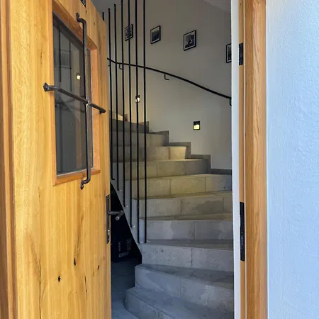 Falternhof - Geschichte Trifft Auf Design Apartman Höslwang
