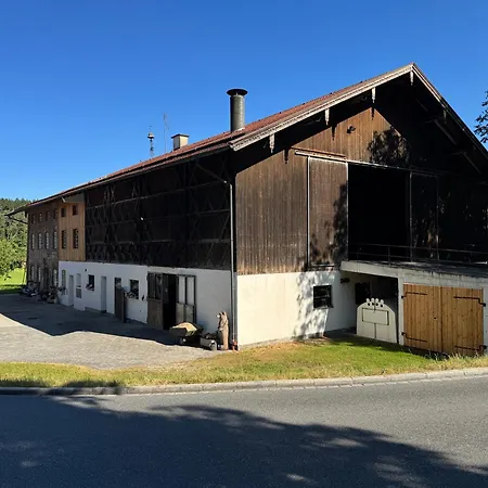 Apartman Falternhof - Geschichte Trifft Auf Design Höslwang